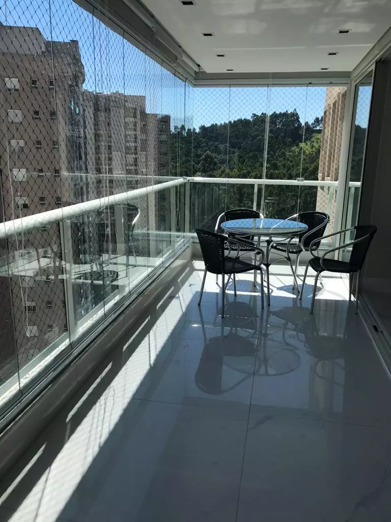 Projeto de envidraçamento de sacada 9